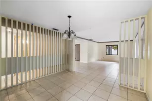10309 Reclinata Ln, Tampa, FL 33618 - Photo 15