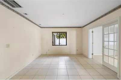 10309 Reclinata Lane, Tampa, FL 33618 - Photo 11