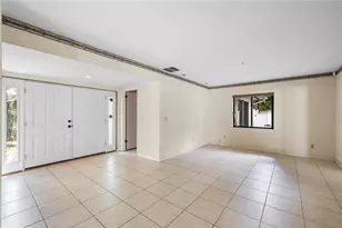10309 Reclinata Ln, Tampa, FL 33618 - Photo 9