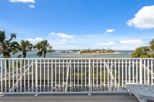727 Key Royale Dr, Holmes Beach, FL 34217 - Photo 49