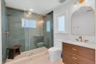 6921 Mango Ave S, Saint Petersburg, FL 33707 - Photo 43
