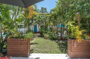 6921 Mango Ave S, Saint Petersburg, FL 33707 - Photo 57