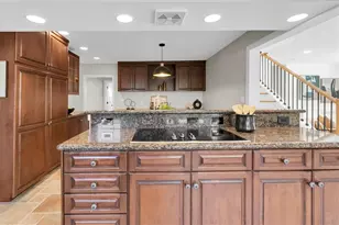 6921 Mango Ave S, Saint Petersburg, FL 33707 - Photo 17
