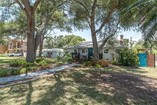 6921 Mango Ave S, Saint Petersburg, FL 33707 - Photo 89
