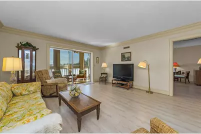 131 Bluff View Drive #308, Belleair Bluffs, FL 33770 - Photo 9