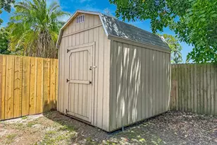 1090 16th Ave SW, Largo, FL 33770 - Photo 55