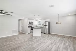 997 Cedarwood Ave, Dunedin, FL 34698 - Photo 3