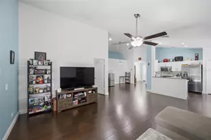 7611 Wiltshire Park Pl, Apollo Beach, FL 33572 - Photo 9
