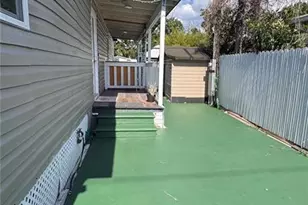 12909 4 Oaks Rd, Tampa, FL 33624 - Photo 11