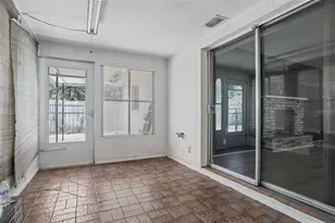 812 W Warren Ave, Tampa, FL 33602 - Photo 11