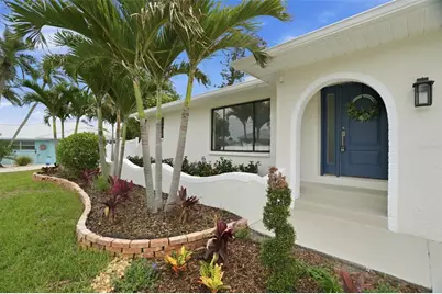 604 Kingston Court, Apollo Beach, FL 33572 - Photo 5