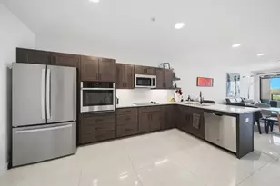 132 Mirror Lake, Saint Petersburg, FL 33701 - Photo 7