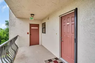 504 S Florida Ave, Tarpon Springs, FL 34689 - Photo 5