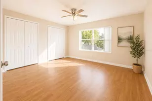 11052 Lynn Lake Cir, Tampa, FL 33625 - Photo 9