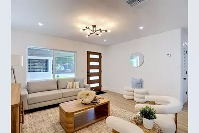 5013 S Hesperides Street, Tampa, FL 33611 - Photo 9