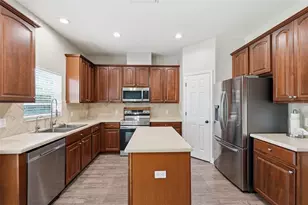 8836 Cameron Crest Dr, Tampa, FL 33626 - Photo 9