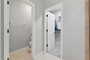 8836 Cameron Crest Dr, Tampa, FL 33626 - Photo 23