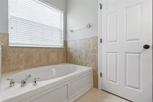 8836 Cameron Crest Dr, Tampa, FL 33626 - Photo 23