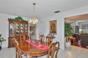 684 Allegheny Dr, Sun City Center, FL 33573 - Photo 11
