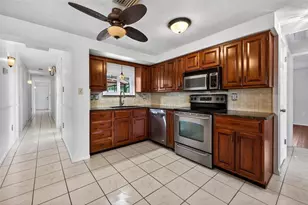3911 16th Ave N, Saint Petersburg, FL 33713 - Photo 7