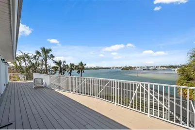 727 Key Royale Drive, Holmes Beach, FL 34217 - Photo 55