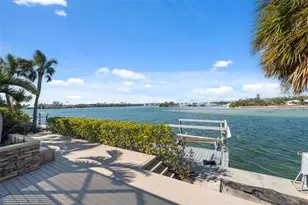 727 Key Royale Dr, Holmes Beach, FL 34217 - Photo 63