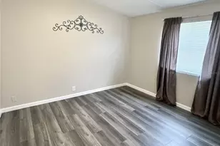 217 Mt Piney Ave NE, Saint Petersburg, FL 33702 - Photo 13