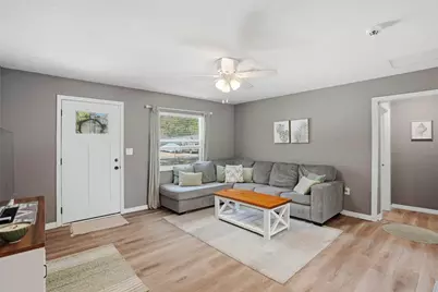 1512 E Hanna Avenue, Tampa, FL 33610 - Photo 7