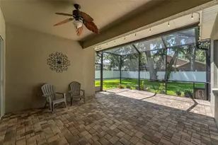 15211 Merlinglen Pl, Lithia, FL 33547 - Photo 11