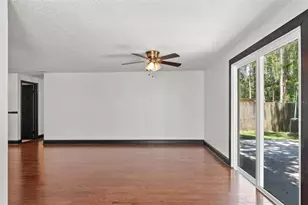 12419 Hidden Brook Dr, Tampa, FL 33624 - Photo 13