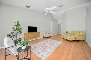 1721 Hunter Ln, Tarpon Springs, FL 34689 - Photo 13