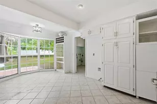 1303 Wallwood Dr, Brandon, FL 33510 - Photo 13