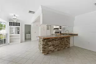 1303 Wallwood Dr, Brandon, FL 33510 - Photo 9