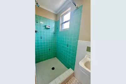 8201 120th Street, Seminole, FL 33772 - Photo 15