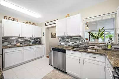 7313 37th Avenue N, Saint Petersburg, FL 33710 - Photo 11