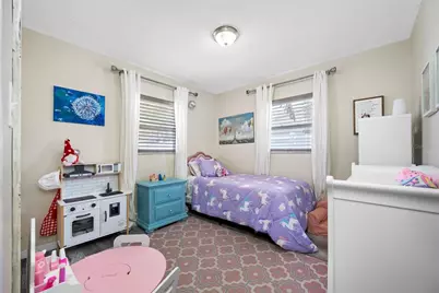 7313 37th Avenue N, Saint Petersburg, FL 33710 - Photo 23