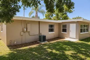 301 Terrace Dr E, Clearwater, FL 33765 - Photo 15