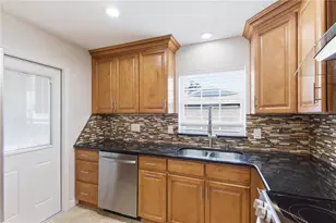 1656 Webb Dr, Clearwater, FL 33755 - Photo 11