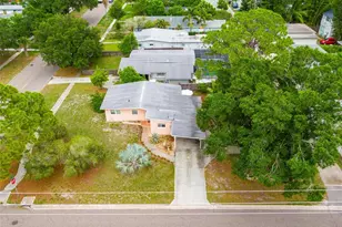 494 34th Ave N, Saint Petersburg, FL 33704 - Photo 5