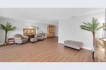 6025 Shore Boulevard S #405, Gulfport, FL 33707 - Photo 9