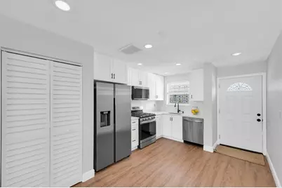 6025 Shore Boulevard S #405, Gulfport, FL 33707 - Photo 15