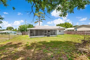 39014 Kirkland Dr, Zephyrhills, FL 33542 - Photo 3