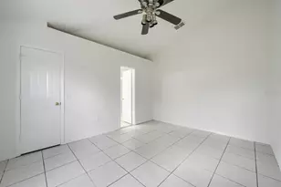 954 Derbyshire Dr, Kissimmee, FL 34758 - Photo 23