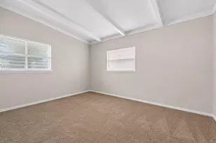 6819 Meadowlawn Dr N, Saint Petersburg, FL 33702 - Photo 15