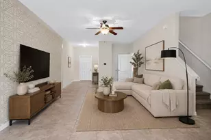 2224 Golden Falcon Dr, Ruskin, FL 33570 - Photo 5