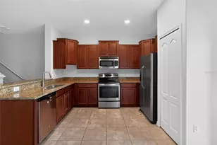 2224 Golden Falcon Dr, Ruskin, FL 33570 - Photo 9
