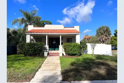 1240 15th Street N, Saint Petersburg, FL 33705 - Photo 1