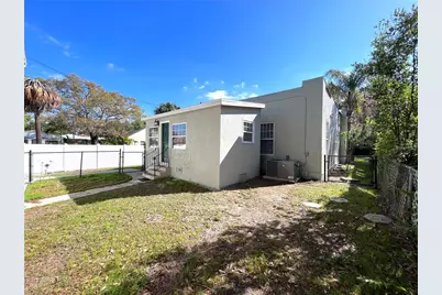 1240 15th Street N, Saint Petersburg, FL 33705 - Photo 29