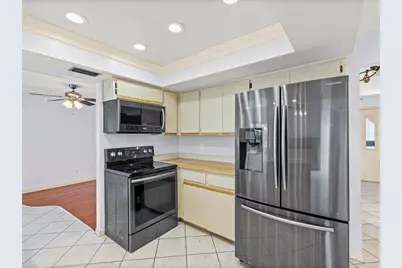 10843 Harborside Drive, Largo, FL 33773 - Photo 23