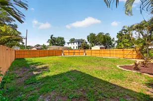 642 38th Ave NE, Saint Petersburg, FL 33704 - Photo 5